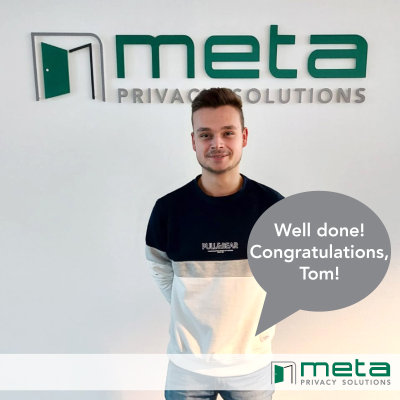 Our trainee Tom passed the final exam of his traineeship and starts his carreer now in our sales department!